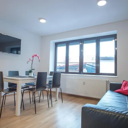 Castle View Apartment *